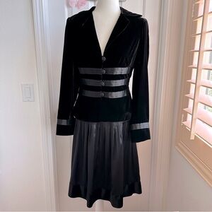 EUC - Kay Unger Velvet and Silk Skirt Suit, SZ 4 -Black